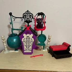Monster High Secret Creepers Crypt Playset